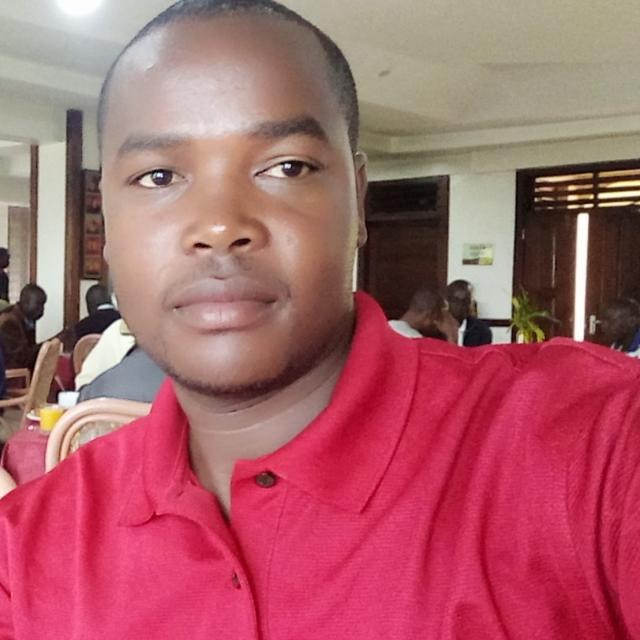 Headshot of David Menjo